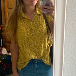 Old Navy button yellow floral top